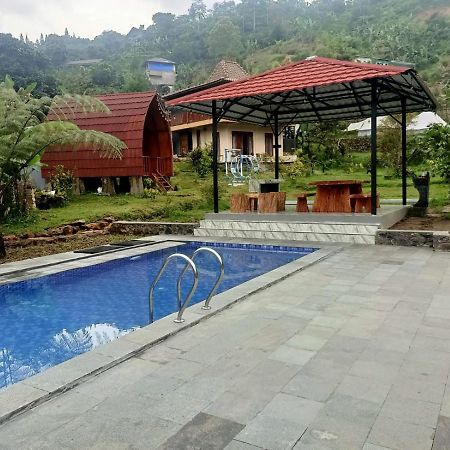 Wooden House Paseban Villa Bogor Eksteriør bilde